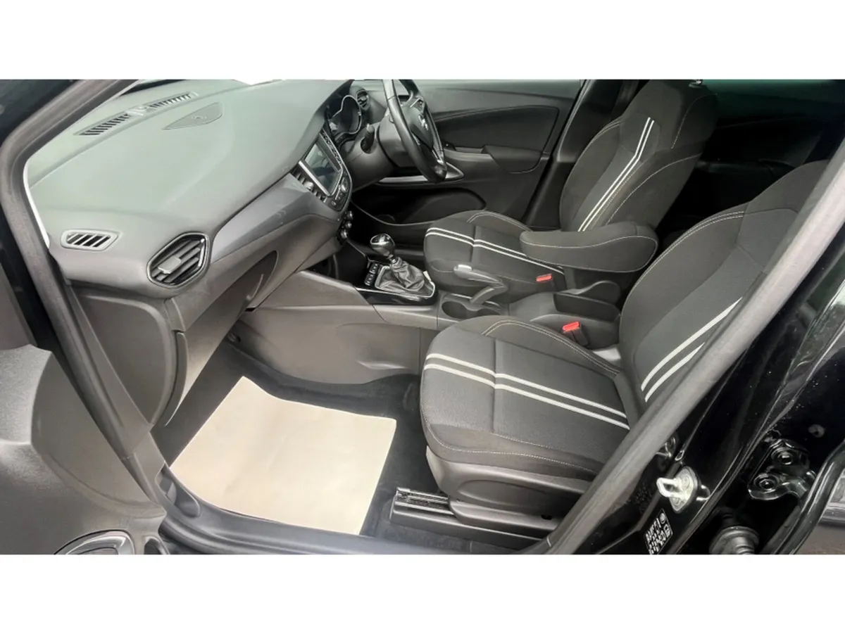 Opel Crossland MPV, Diesel, 2023, Black