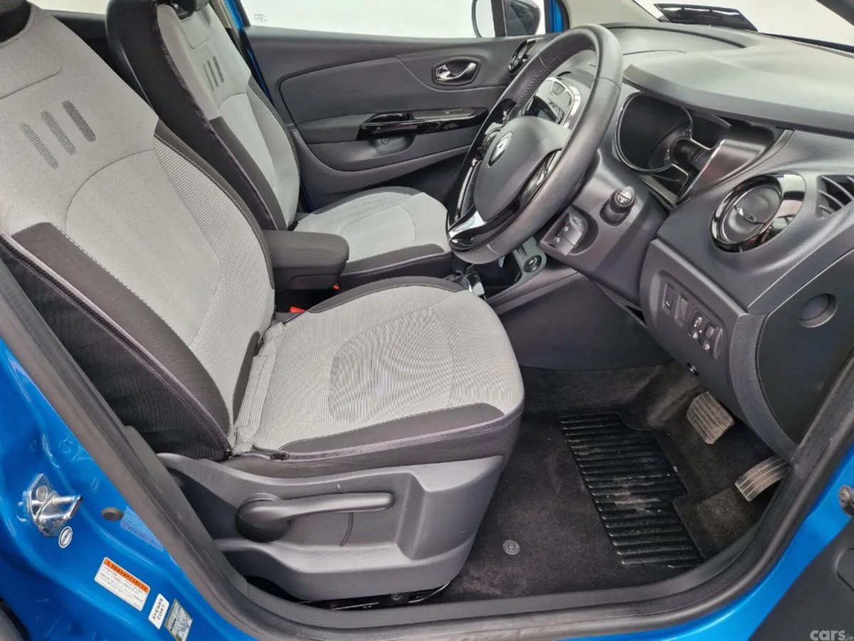 Renault Captur Hatchback, Petrol, 2015, Blue