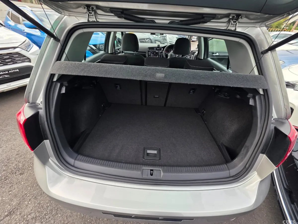 Volkswagen Golf Hatchback, Petrol, 2013, Silver