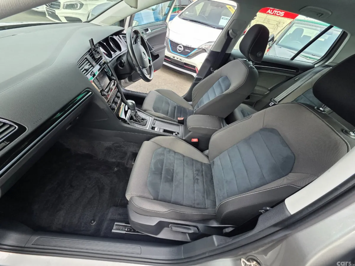 Volkswagen Golf Hatchback, Petrol, 2013, Silver