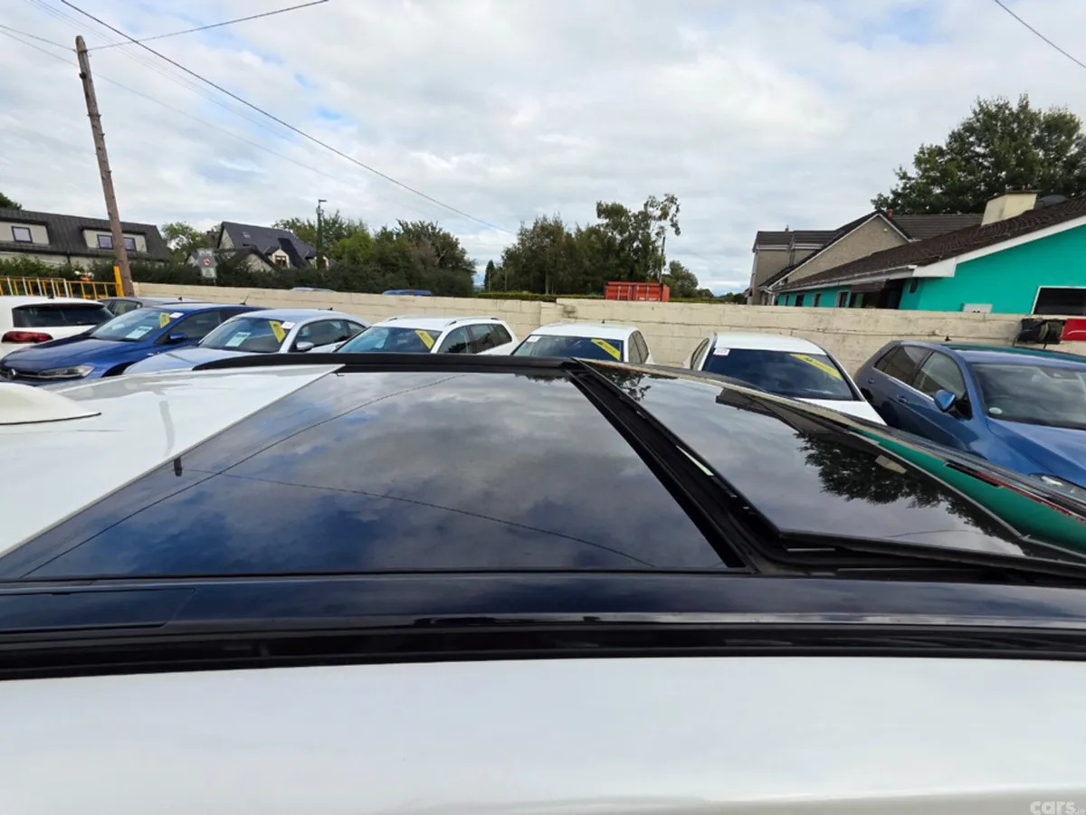 Toyota RAV4 SUV, Petrol Hybrid, 2019, White