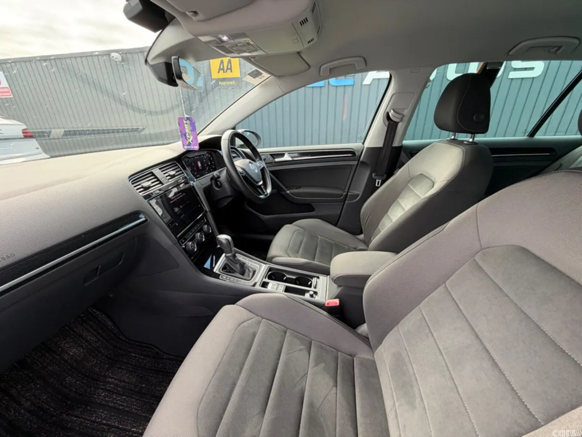 Volkswagen Golf Hatchback, Petrol, 2017, White