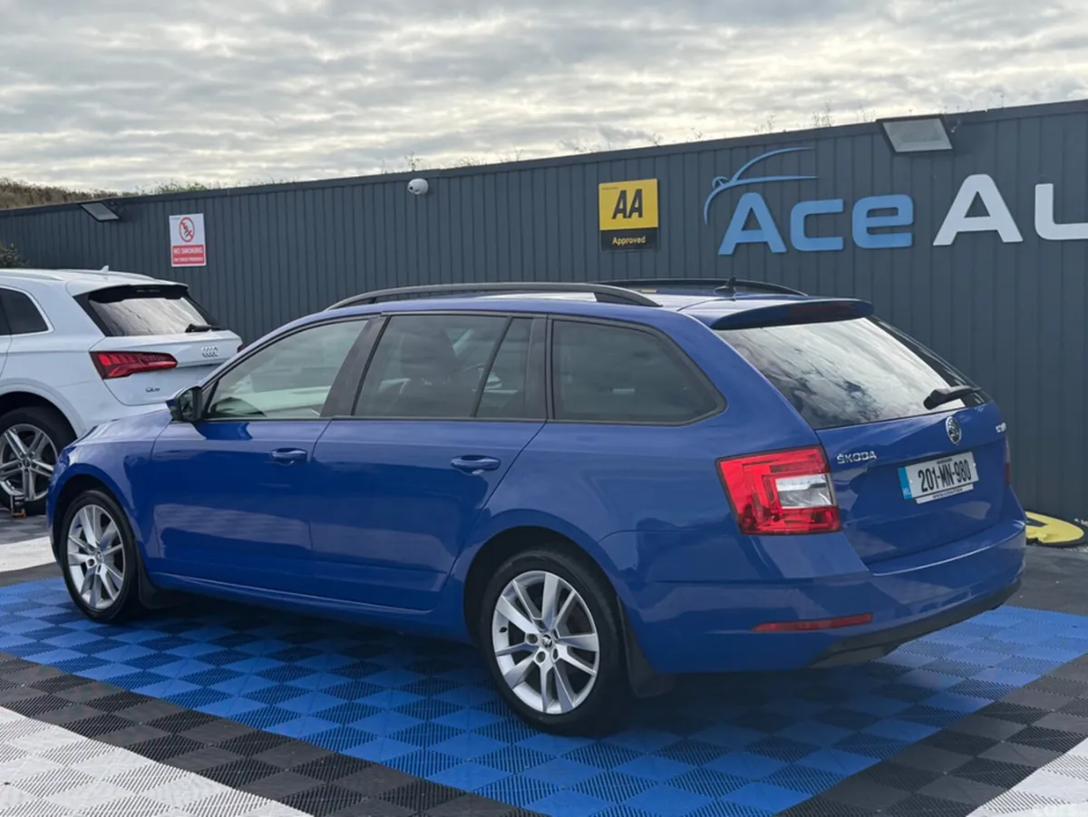Skoda Octavia Estate, Diesel, 2020, Blue