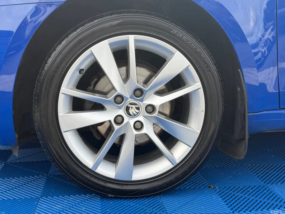 Skoda Octavia Estate, Diesel, 2020, Blue