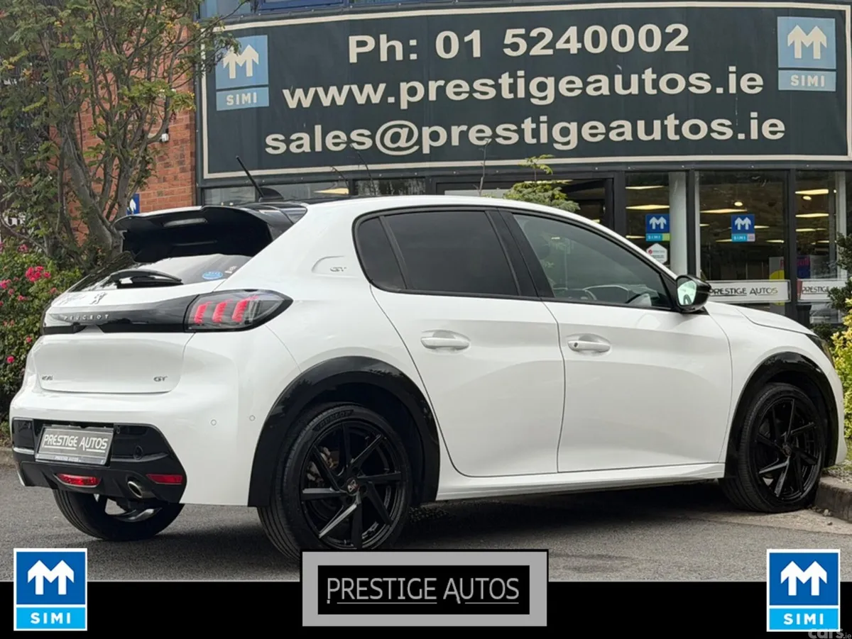 Peugeot 208 Hatchback, Petrol, 2021, White