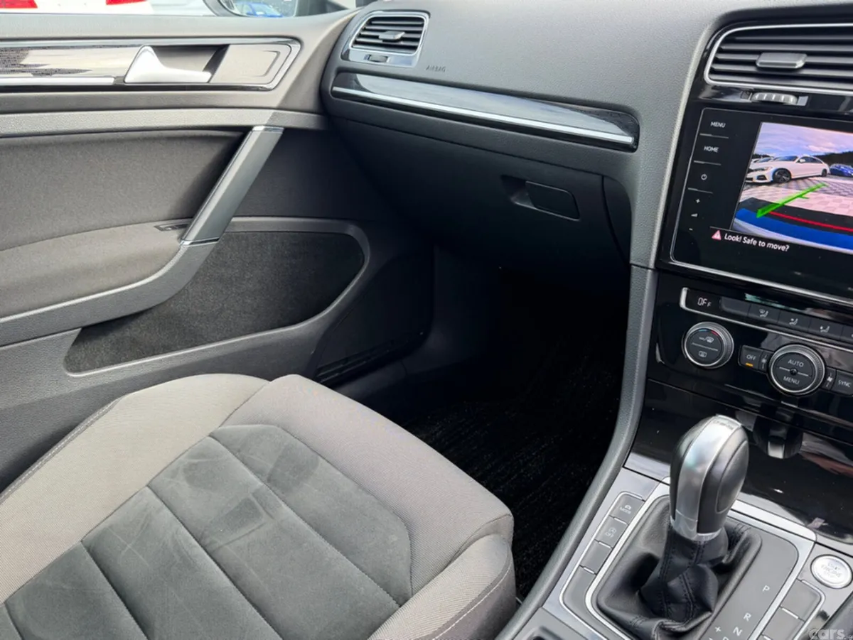 Volkswagen Golf Hatchback, Petrol, 2017, White