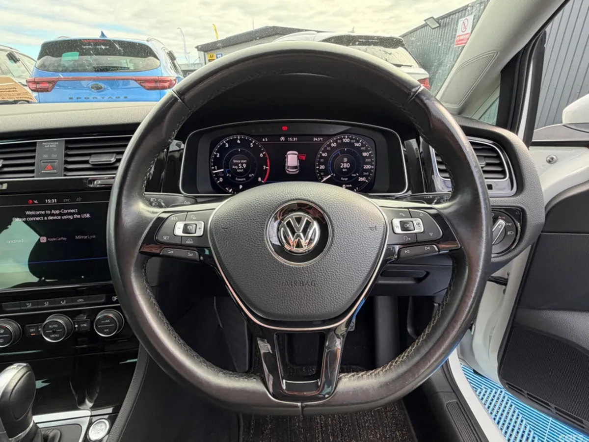 Volkswagen Golf Hatchback, Petrol, 2017, White