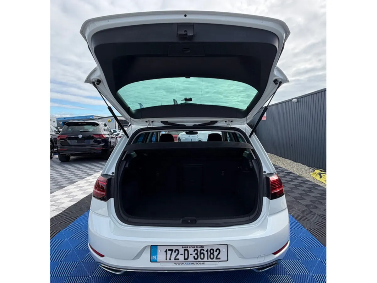 Volkswagen Golf Hatchback, Petrol, 2017, White