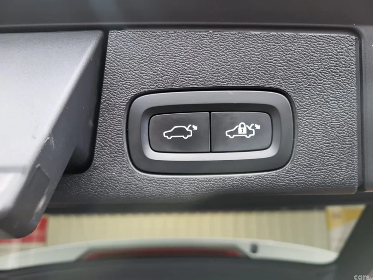 Volvo XC60 SUV, Petrol Plug-in Hybrid, 2023, Grey