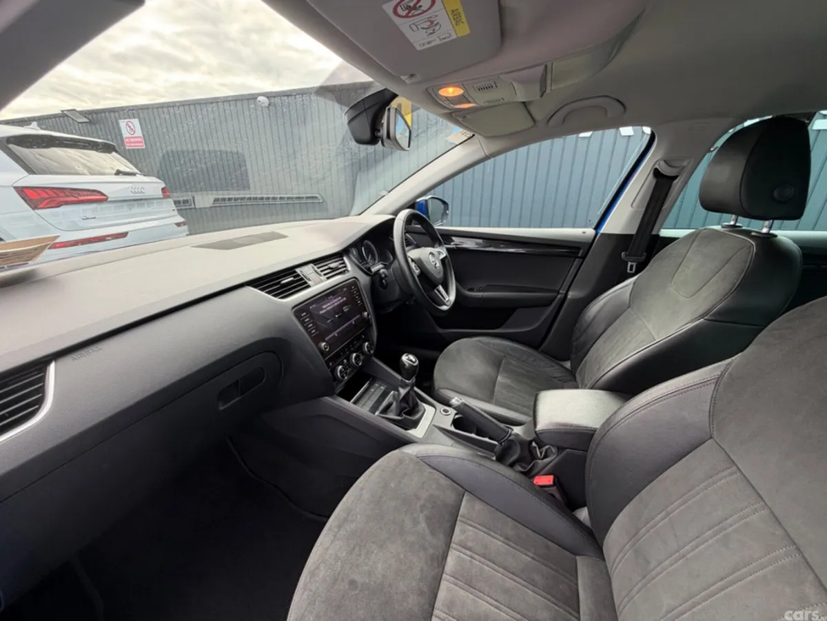 Skoda Octavia Estate, Diesel, 2020, Blue