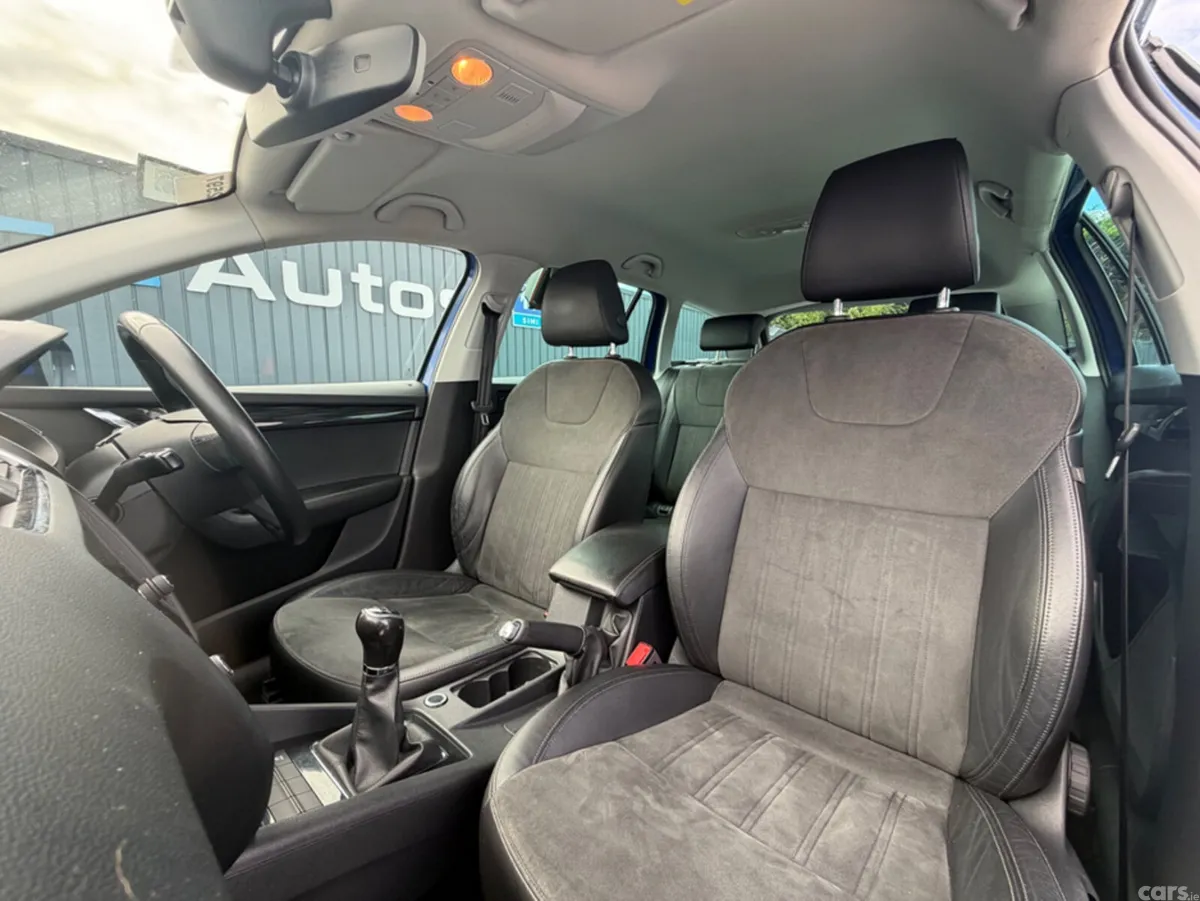 Skoda Octavia Estate, Diesel, 2020, Blue