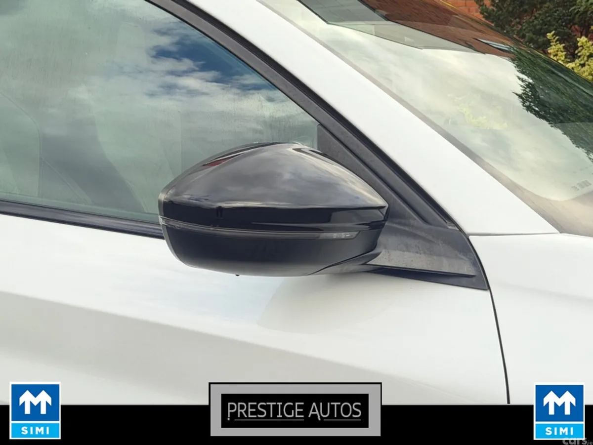 Peugeot 208 Hatchback, Petrol, 2021, White