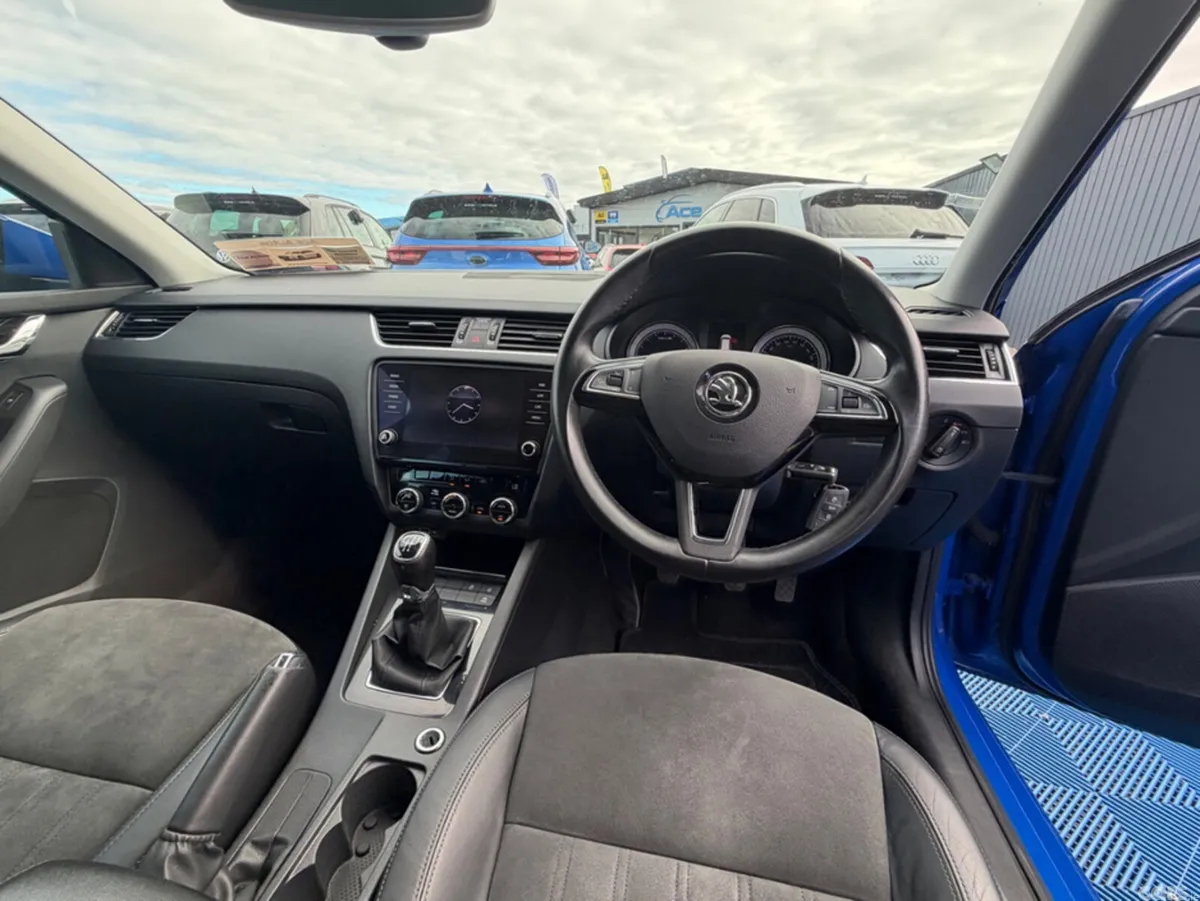 Skoda Octavia Estate, Diesel, 2020, Blue