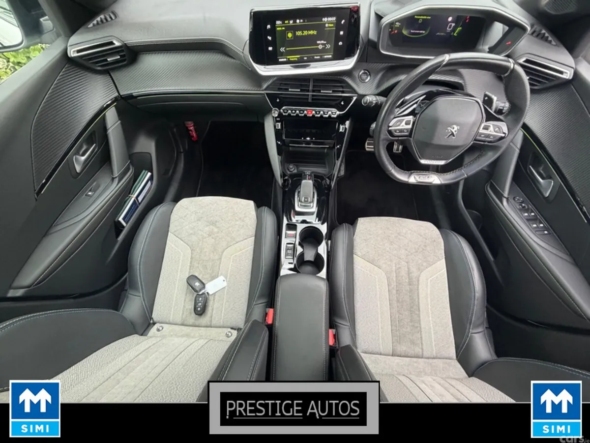 Peugeot 208 Hatchback, Petrol, 2021, White