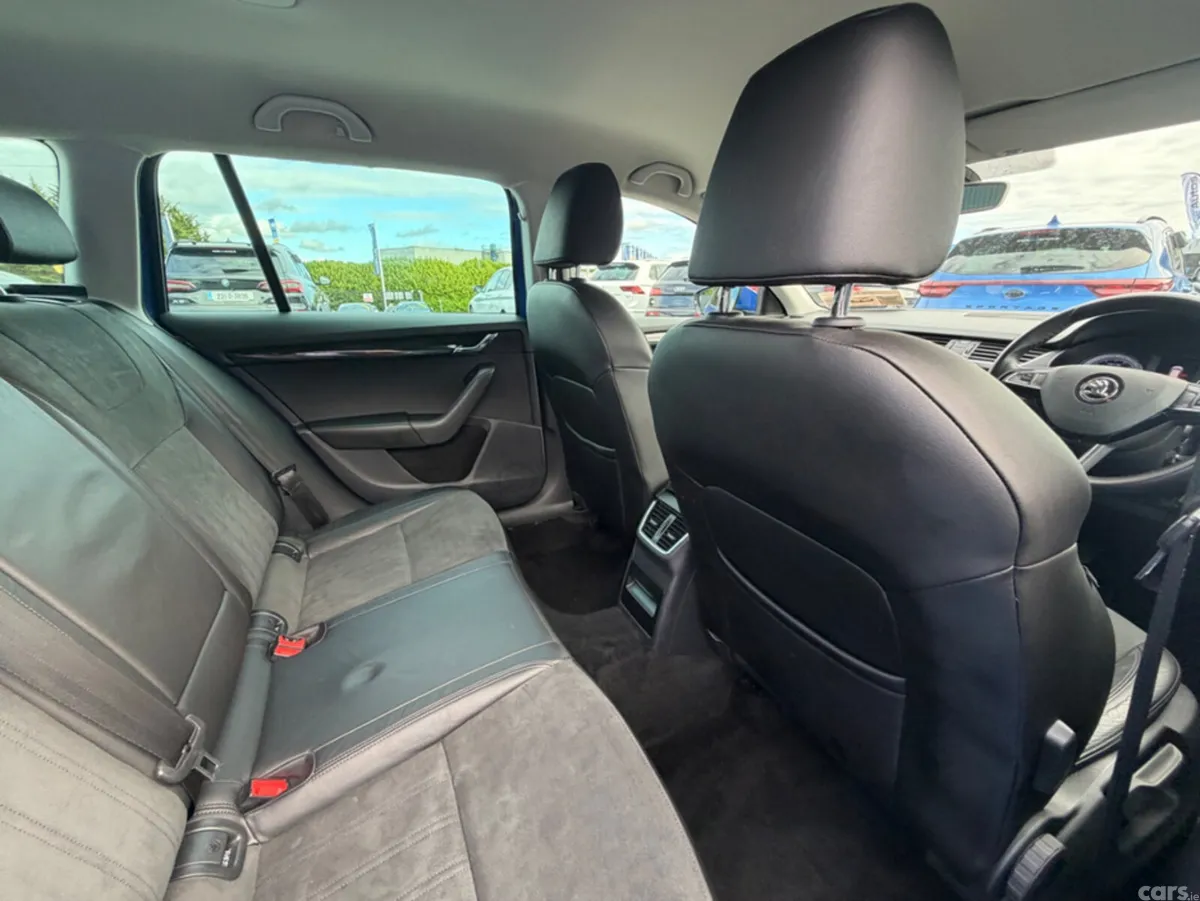 Skoda Octavia Estate, Diesel, 2020, Blue