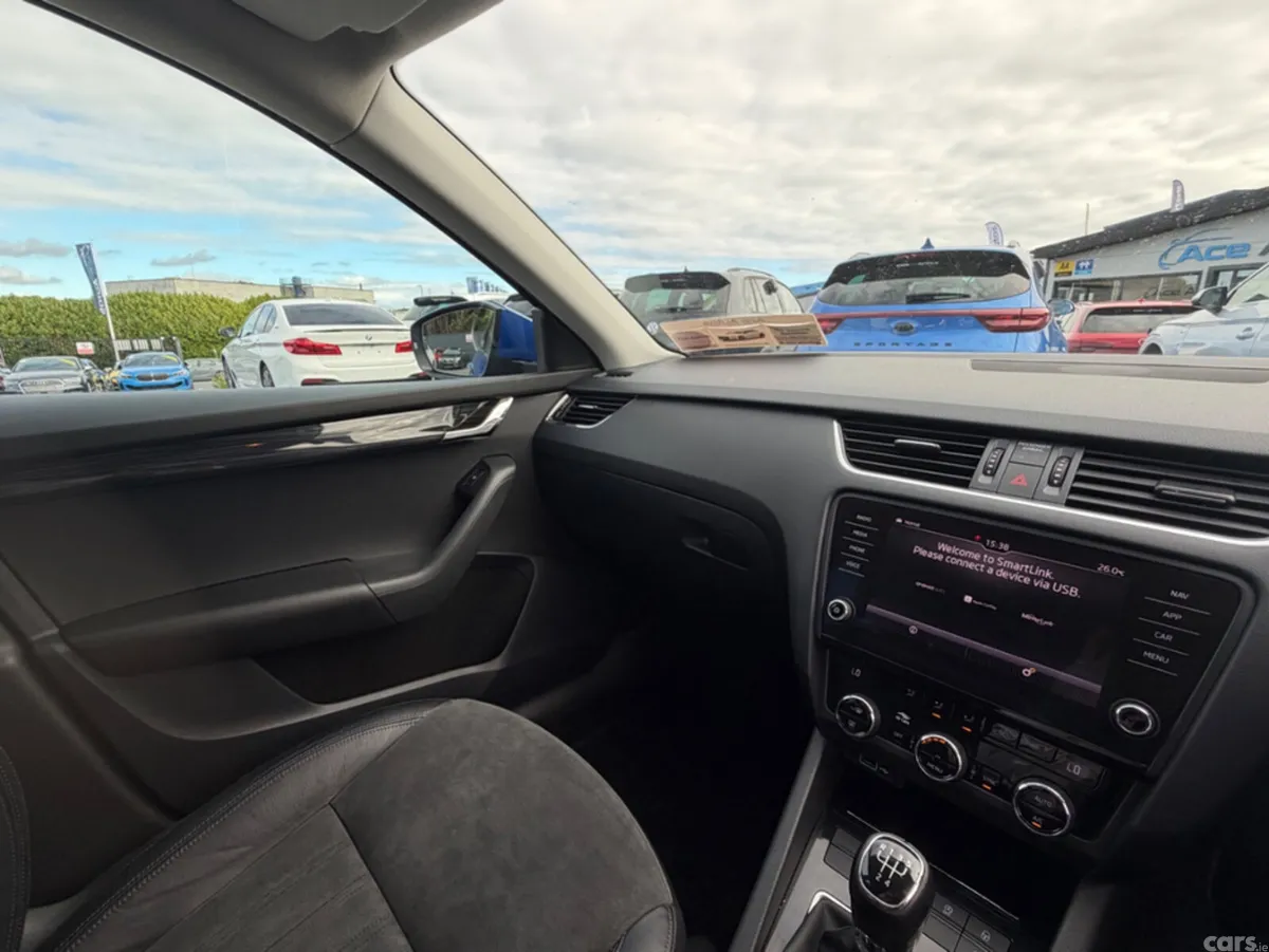 Skoda Octavia Estate, Diesel, 2020, Blue