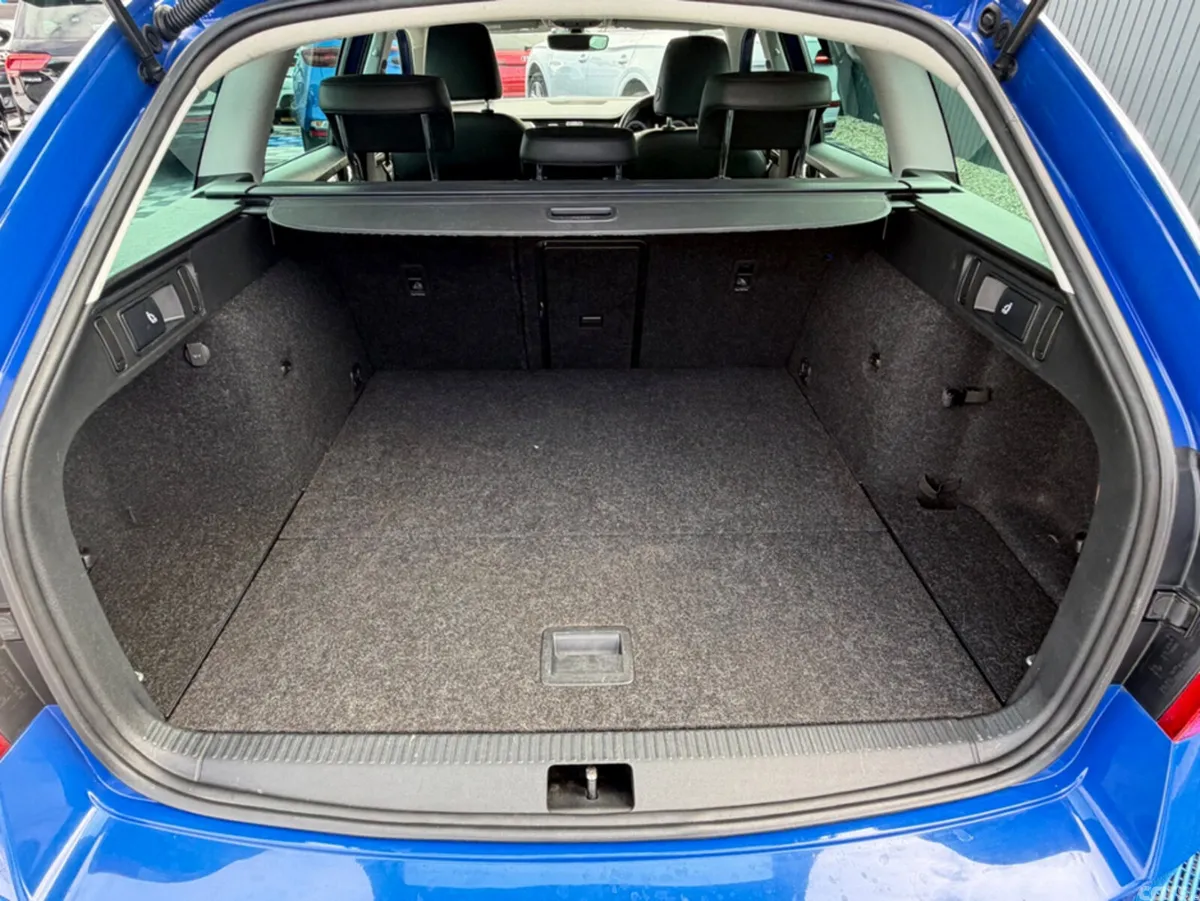 Skoda Octavia Estate, Diesel, 2020, Blue
