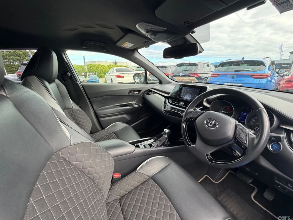Toyota C-HR SUV, Petrol Hybrid, 2019, Black