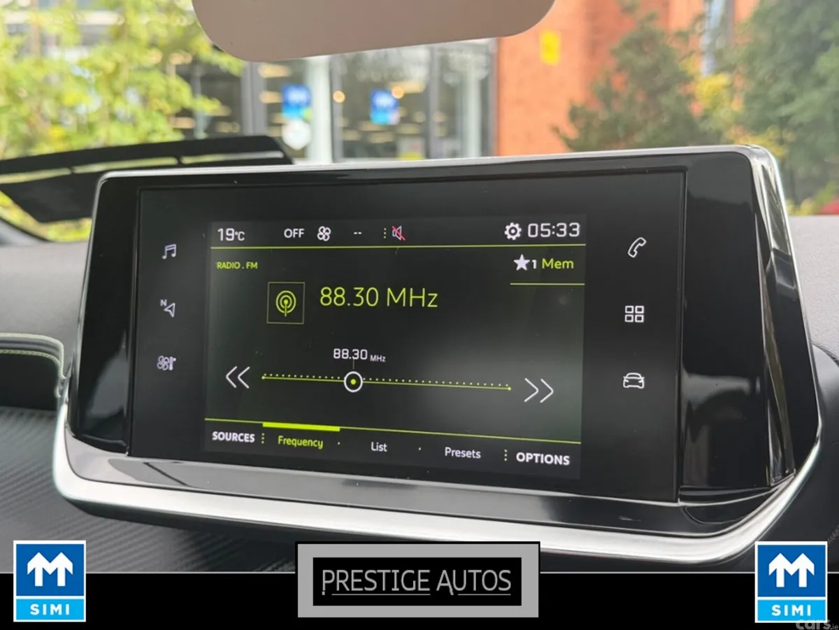 Peugeot 208 Hatchback, Petrol, 2020, Yellow