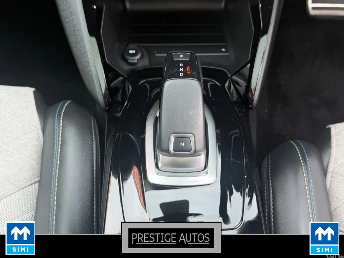 Peugeot 208 Hatchback, Petrol, 2020, Yellow