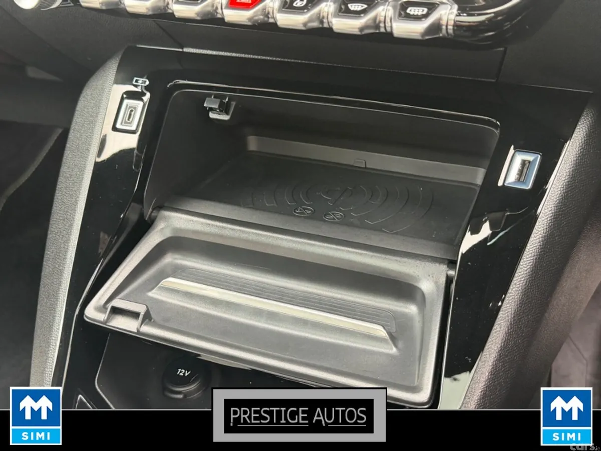 Peugeot 208 Hatchback, Petrol, 2020, Yellow