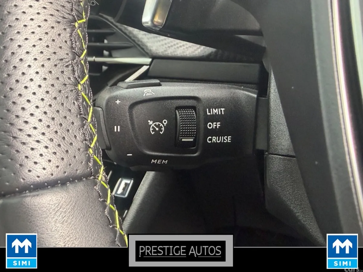 Peugeot 208 Hatchback, Petrol, 2020, Yellow