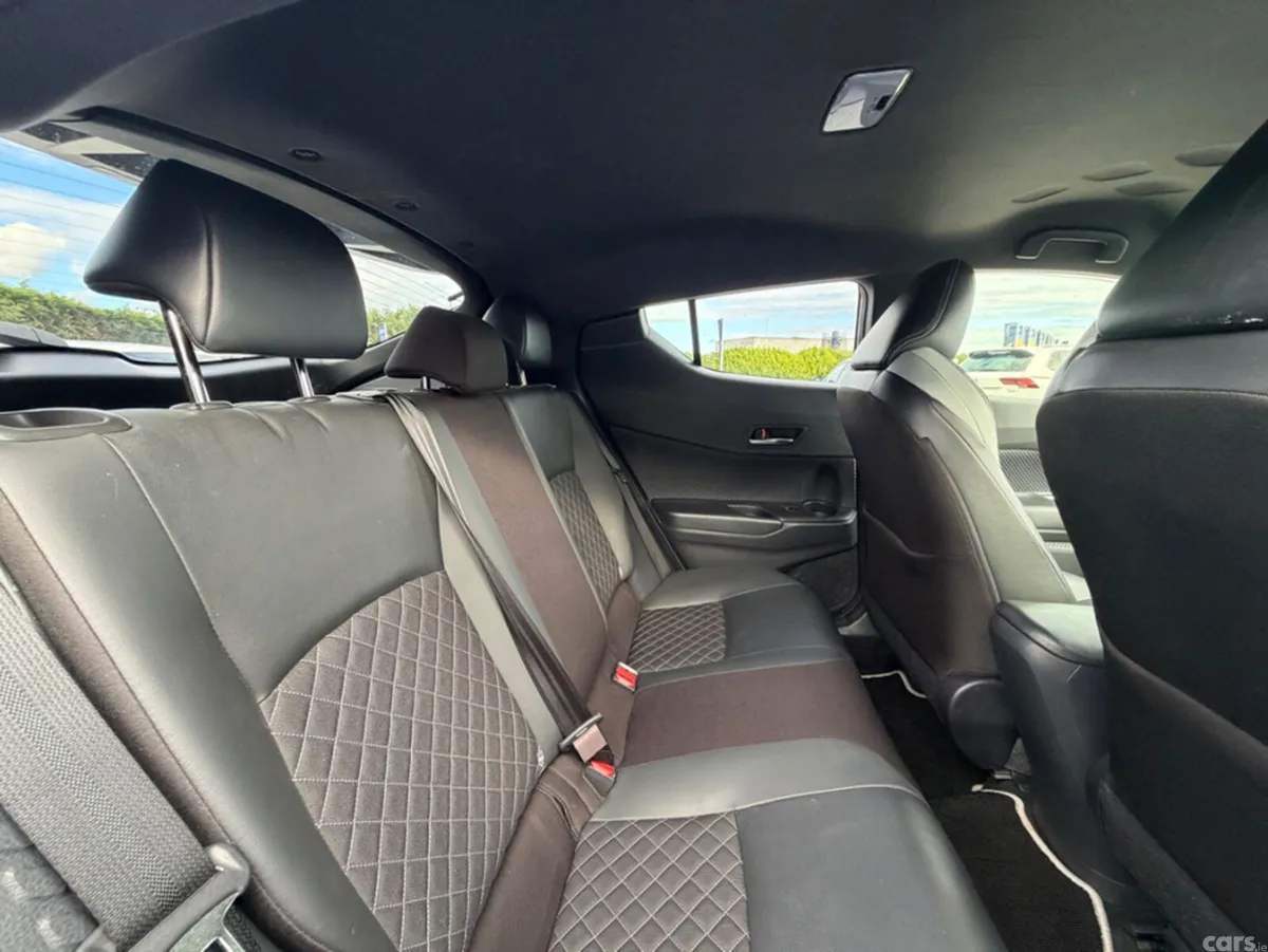 Toyota C-HR SUV, Petrol Hybrid, 2019, Black