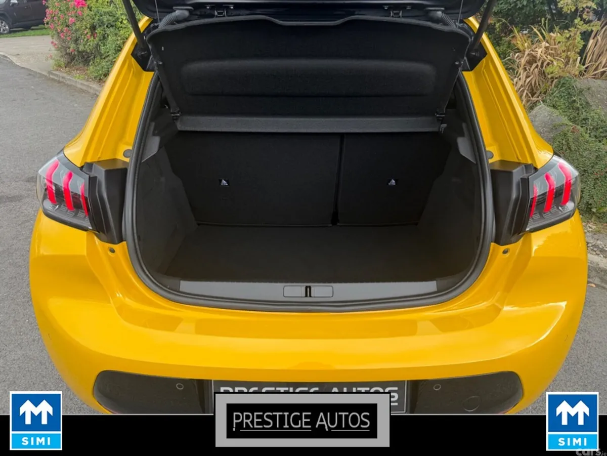 Peugeot 208 Hatchback, Petrol, 2020, Yellow