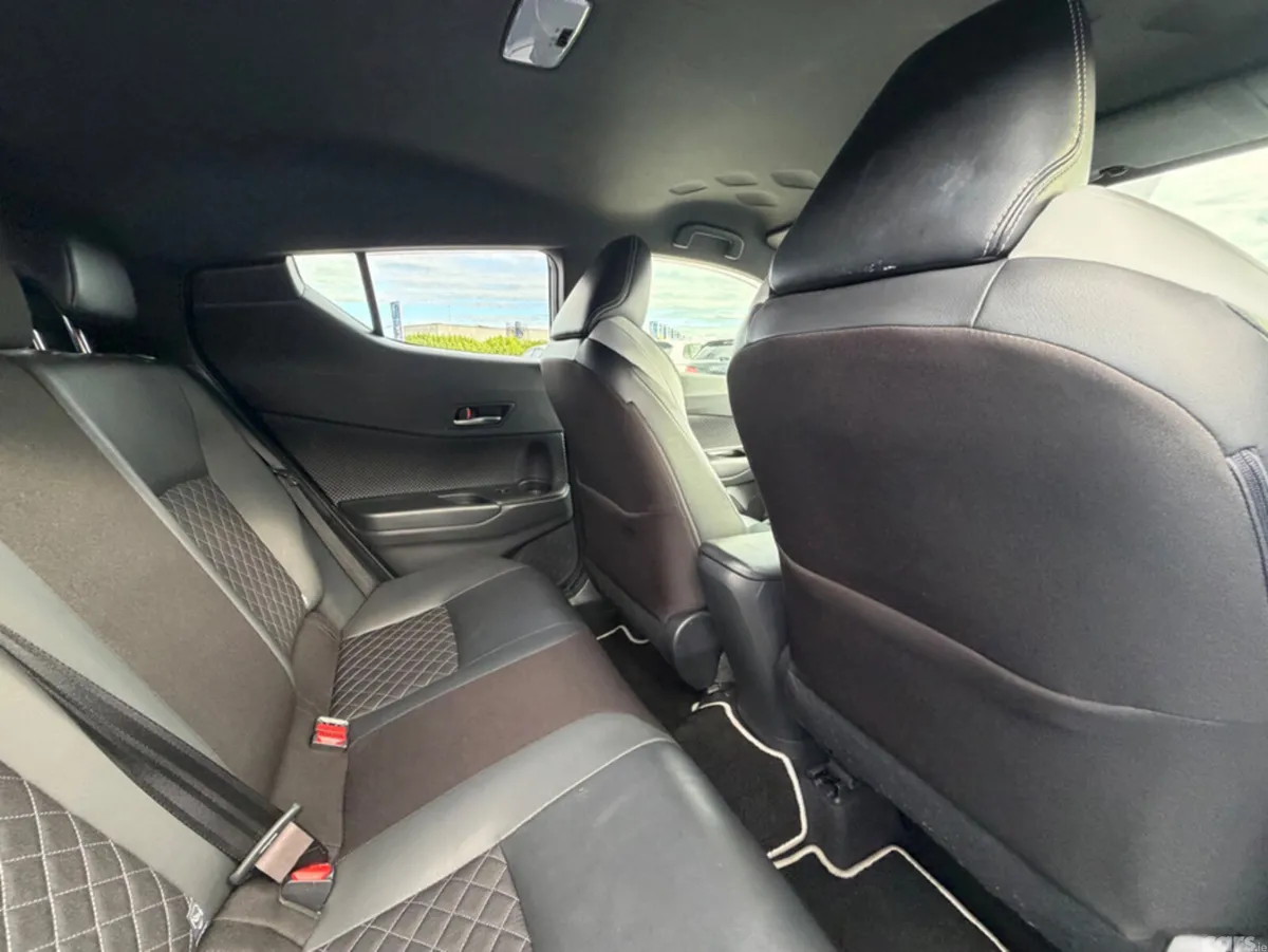 Toyota C-HR SUV, Petrol Hybrid, 2019, Black