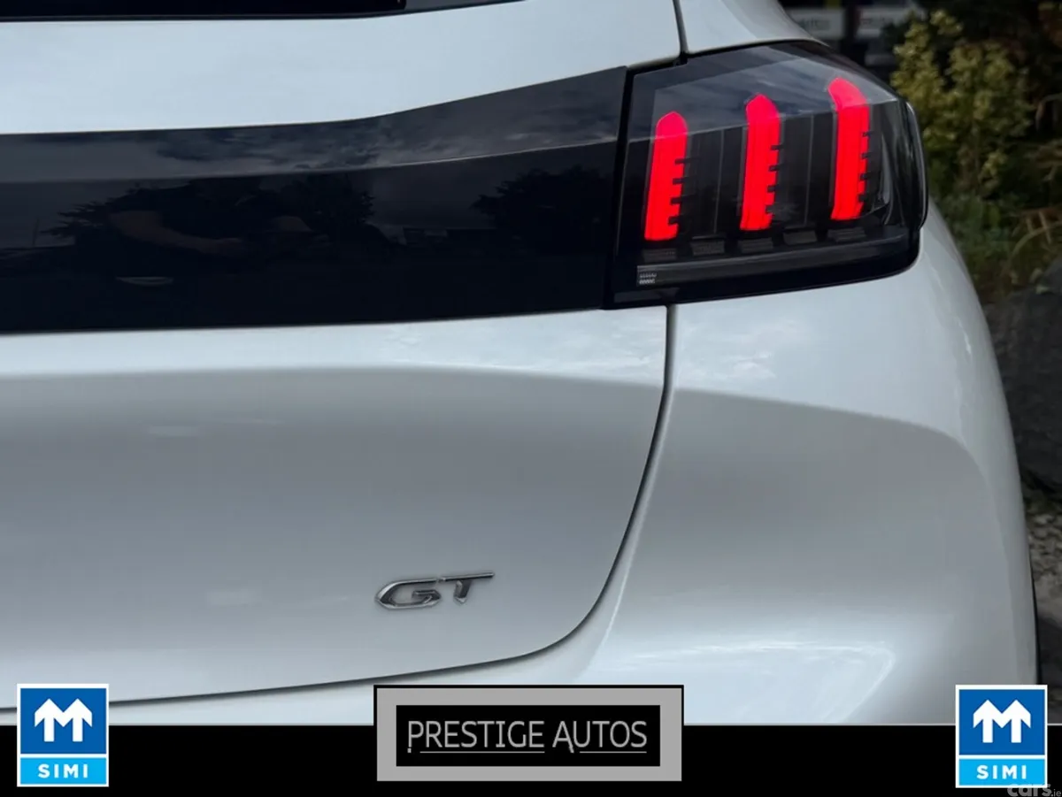 Peugeot 208 Hatchback, Petrol, 2021, White