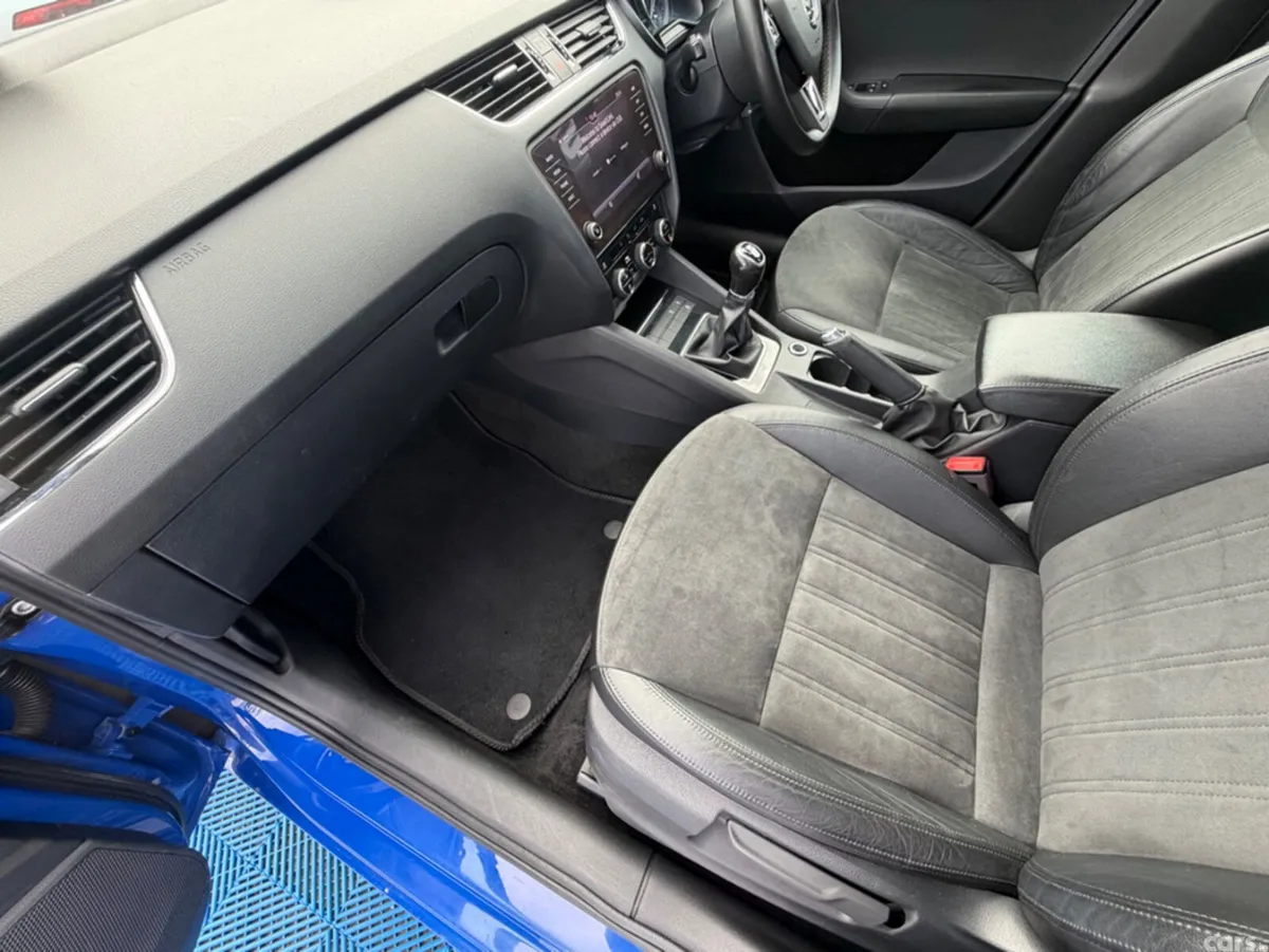 Skoda Octavia Estate, Diesel, 2020, Blue