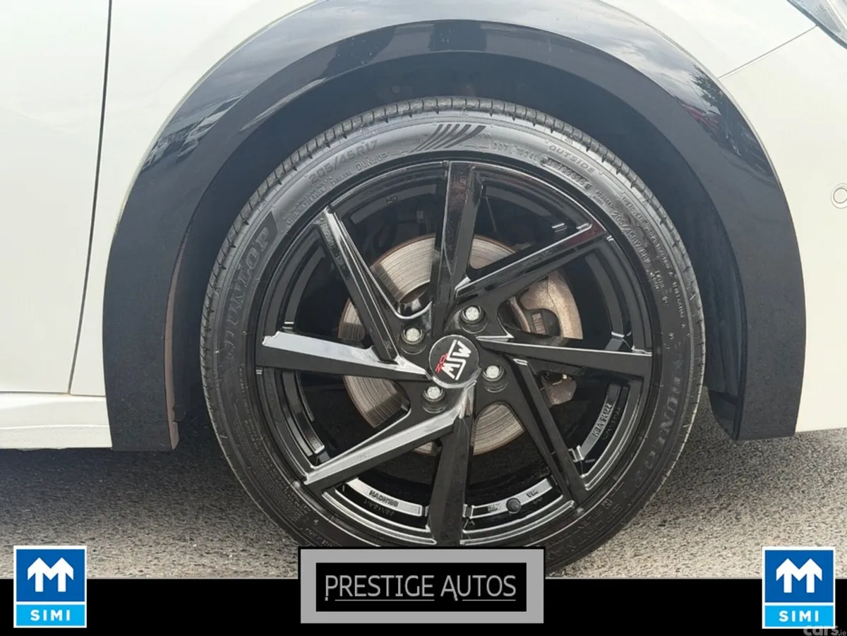 Peugeot 208 Hatchback, Petrol, 2021, White
