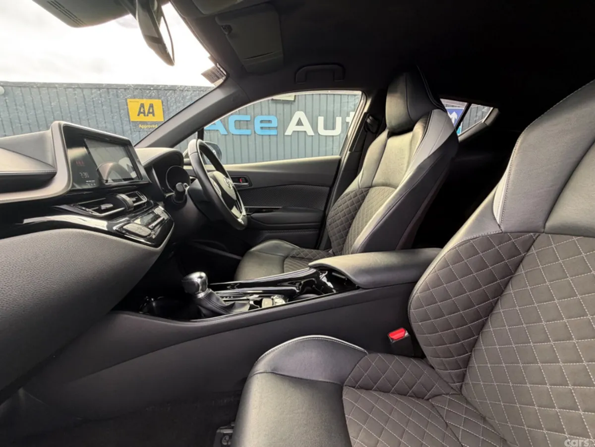 Toyota C-HR SUV, Petrol Hybrid, 2019, Black