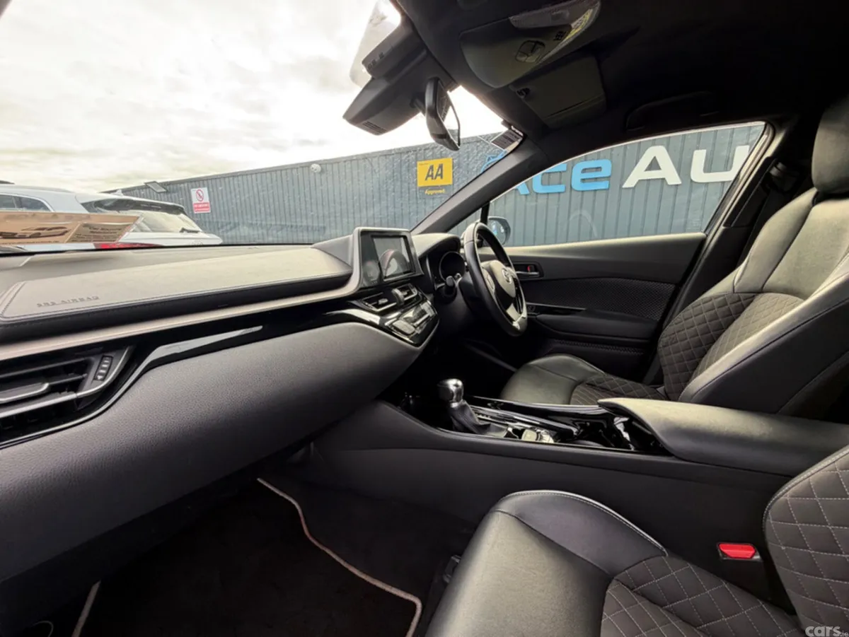 Toyota C-HR SUV, Petrol Hybrid, 2019, Black