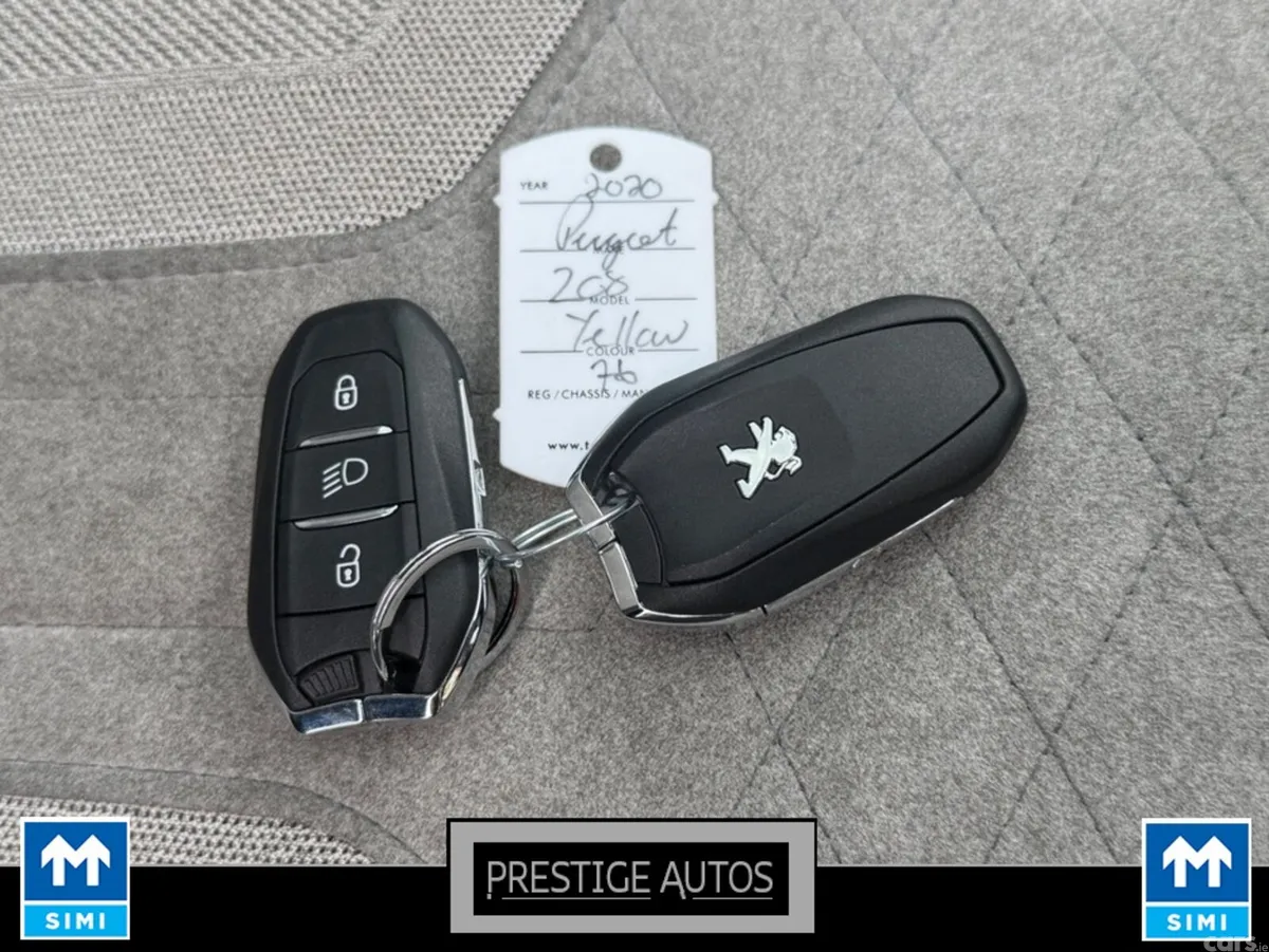 Peugeot 208 Hatchback, Petrol, 2020, Yellow