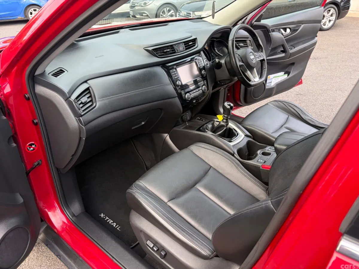 Nissan X-Trail MPV, Diesel, 2018, Red
