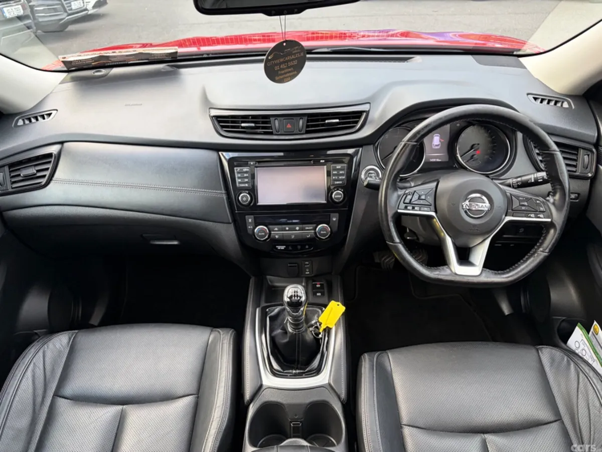 Nissan X-Trail MPV, Diesel, 2018, Red