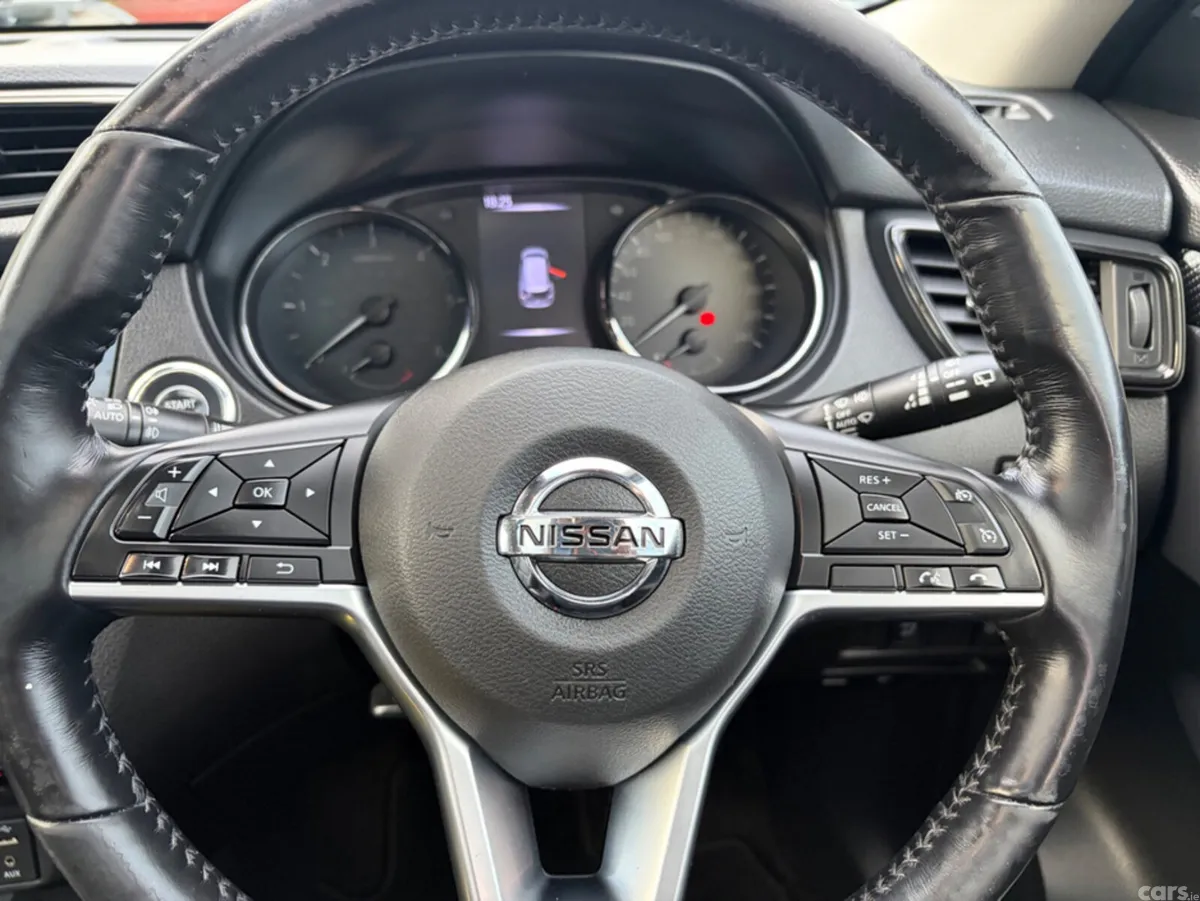 Nissan X-Trail MPV, Diesel, 2018, Red