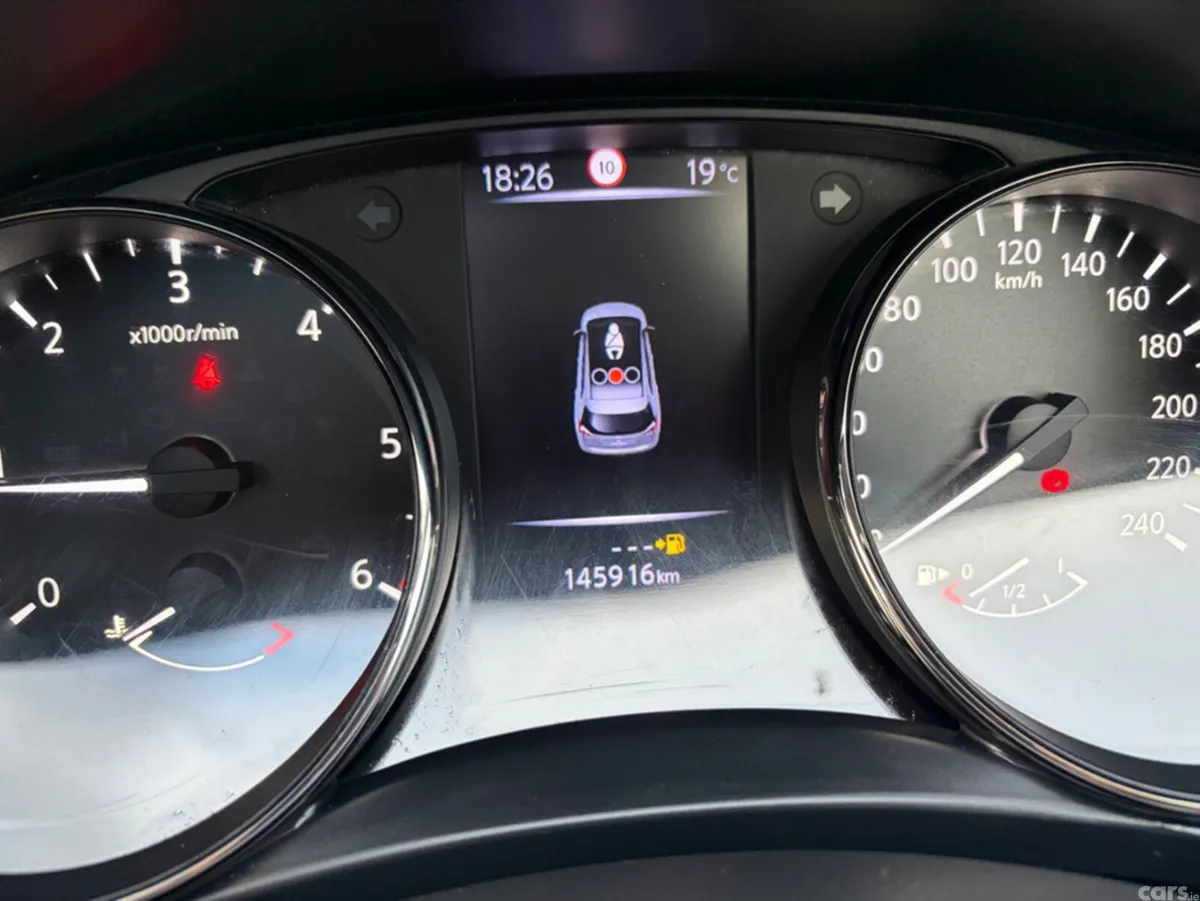 Nissan X-Trail MPV, Diesel, 2018, Red