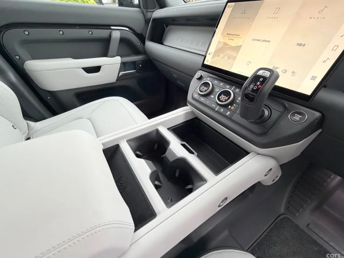 Land Rover Defender SUV, Petrol Plug-in Hybrid, 2026, Black