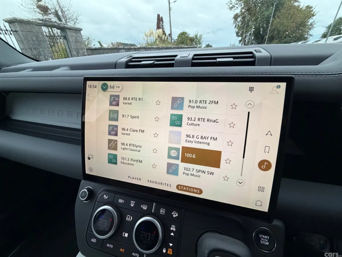 Land Rover Defender SUV, Petrol Plug-in Hybrid, 2026, Black