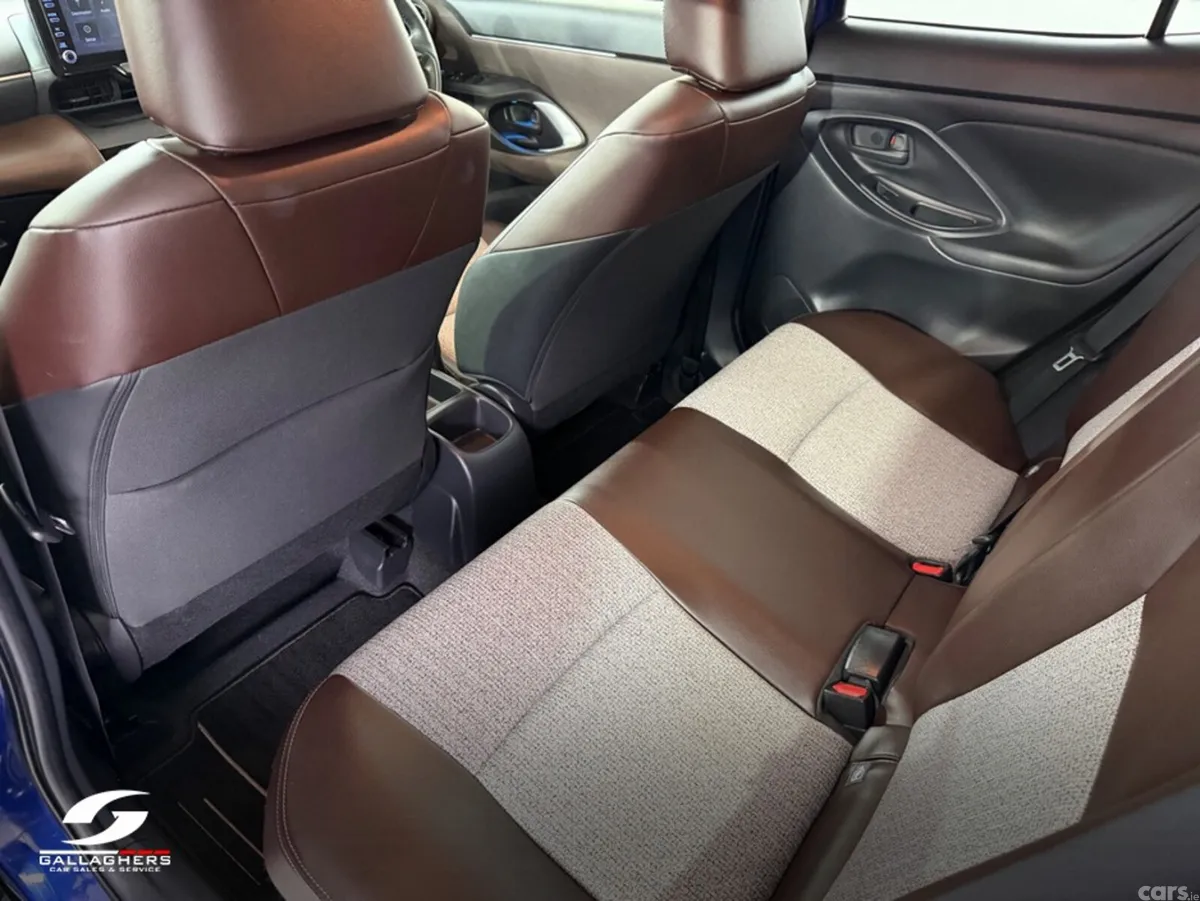 Toyota Yaris Cross SUV, Petrol Hybrid, 2021, Blue