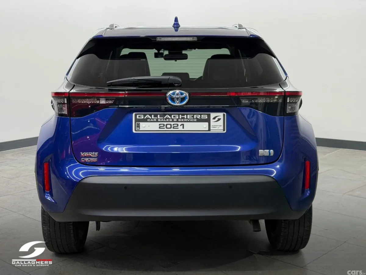 Toyota Yaris Cross SUV, Petrol Hybrid, 2021, Blue