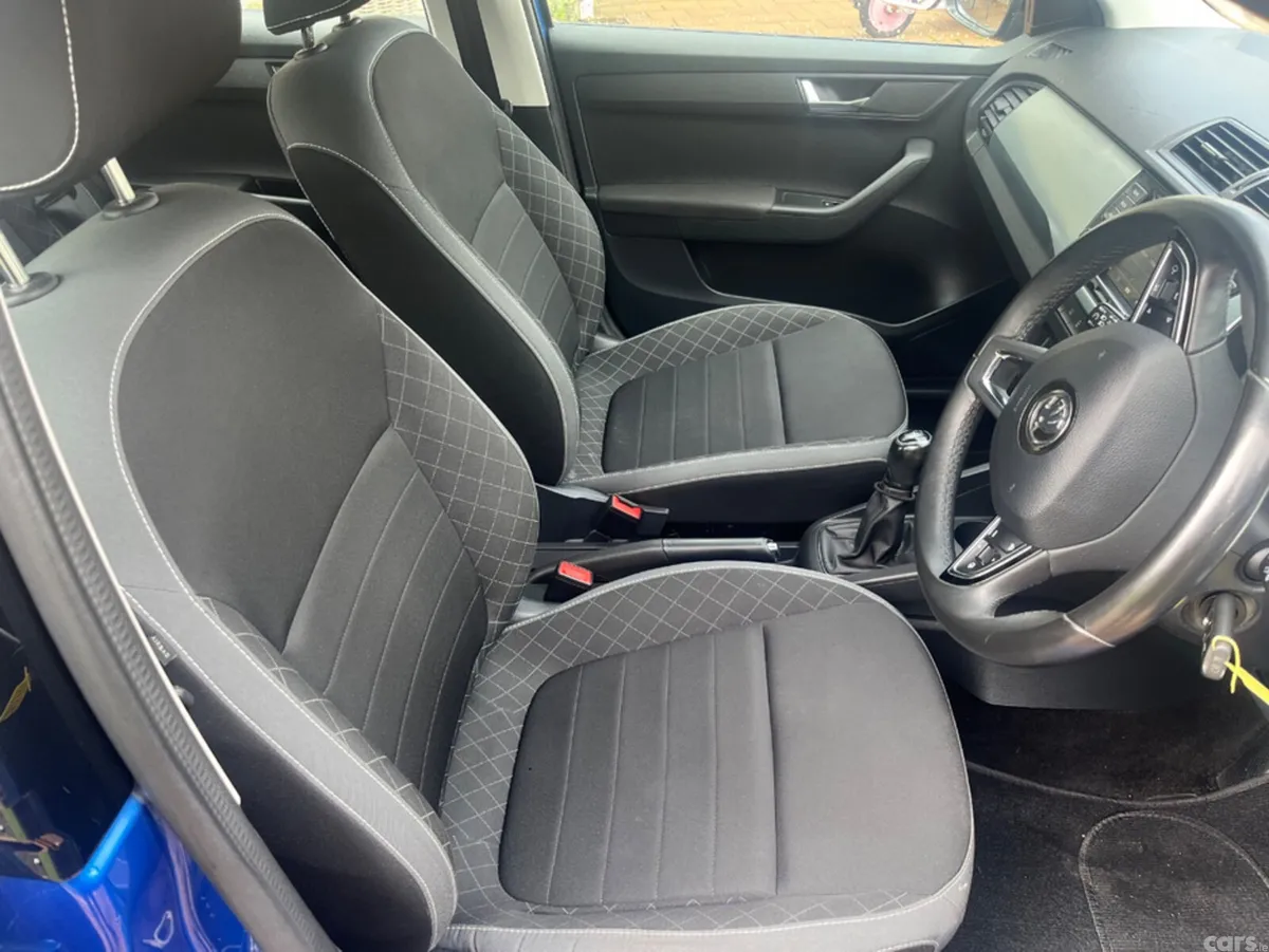 Skoda Fabia Hatchback, Petrol, 2019, Blue