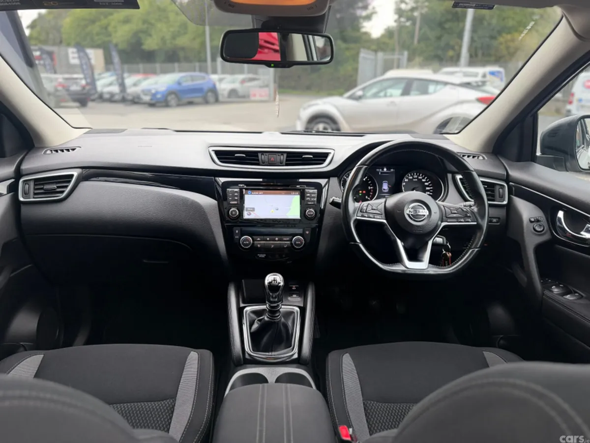 Nissan Qashqai MPV, Diesel, 2018, Grey