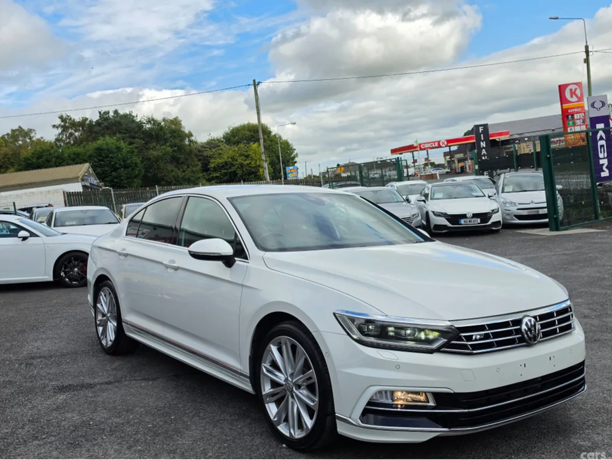 Volkswagen Passat Saloon, Petrol, 2017, White