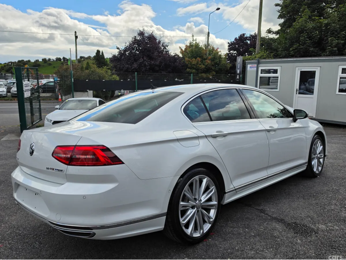 Volkswagen Passat Saloon, Petrol, 2017, White