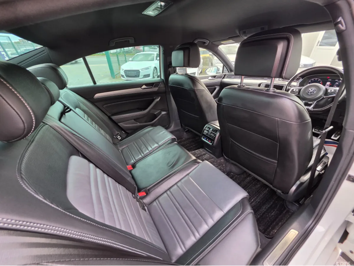Volkswagen Passat Saloon, Petrol, 2017, White