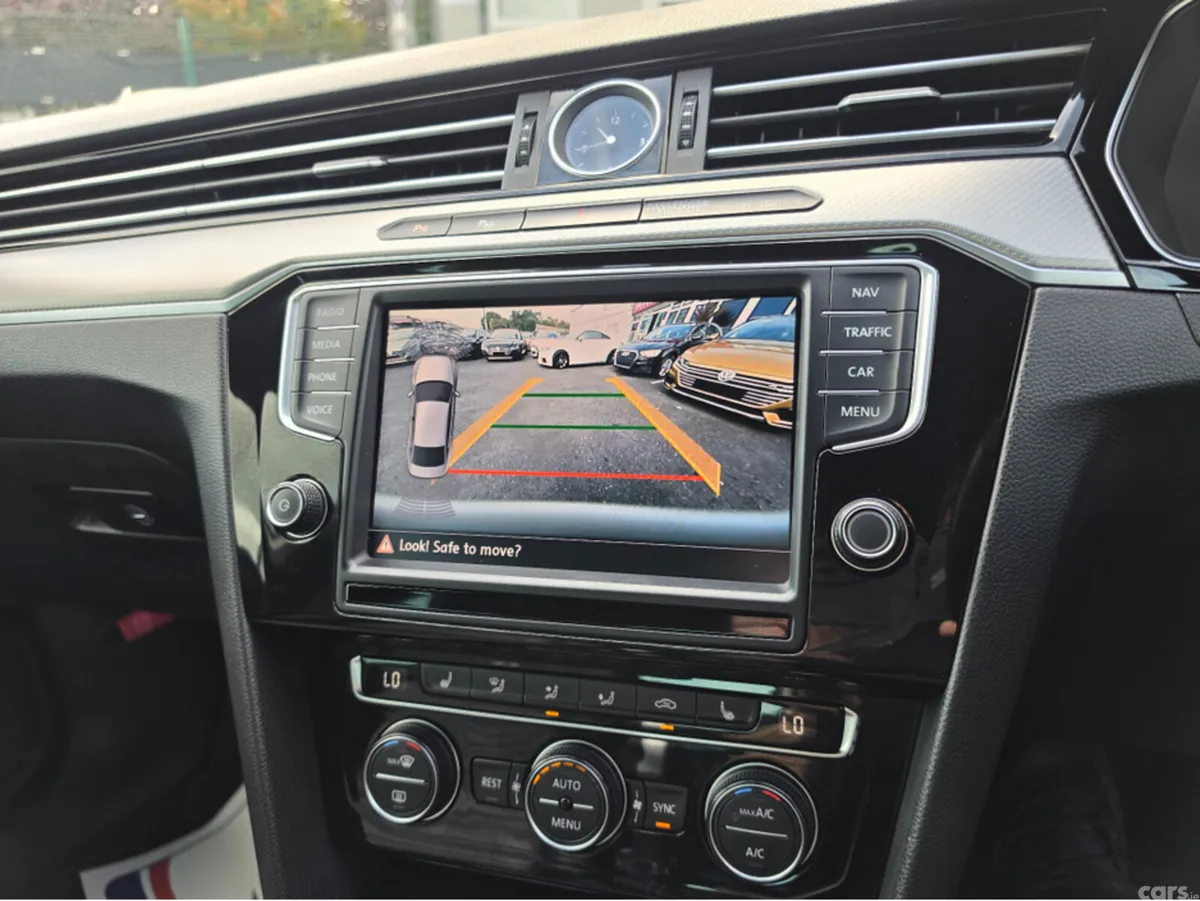 Volkswagen Passat Saloon, Petrol, 2017, White