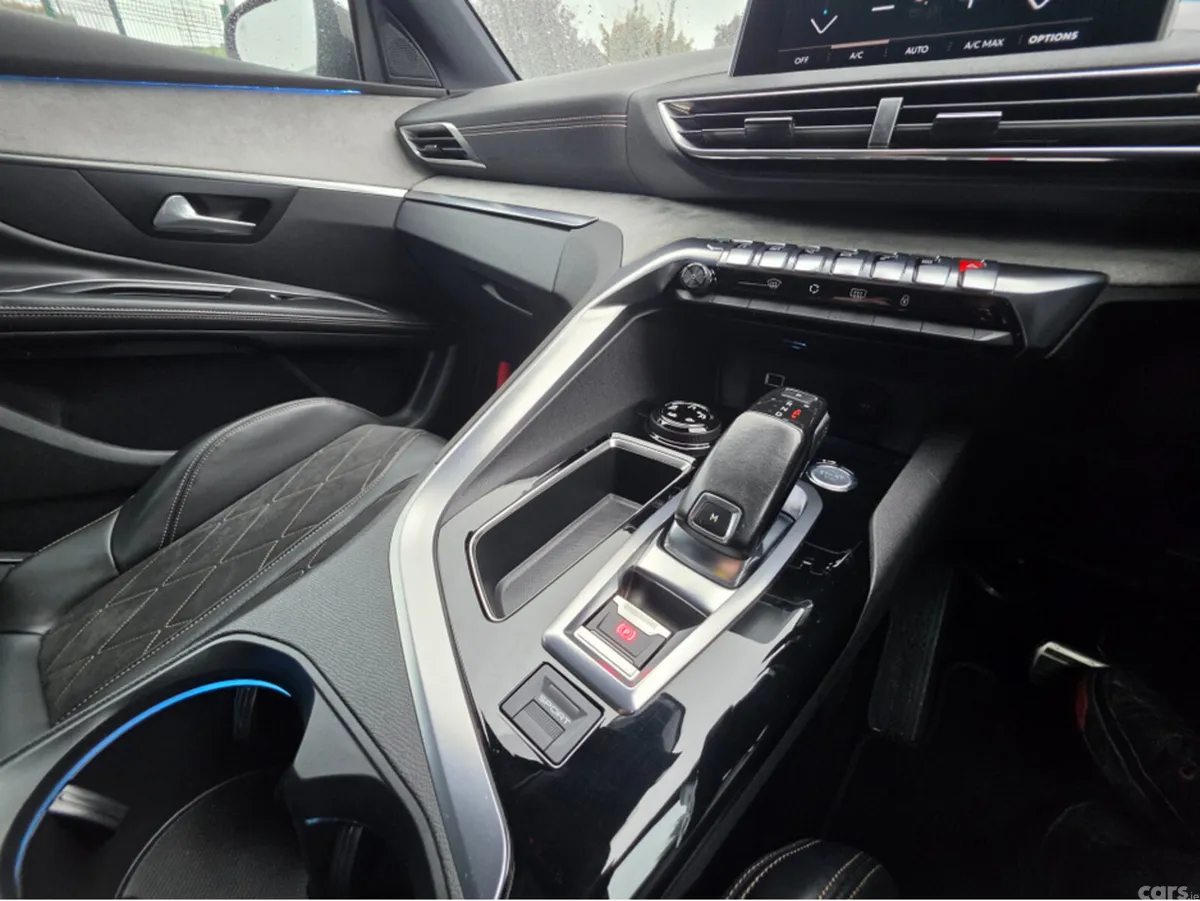Peugeot 5008 MPV, Diesel, 2018, Blue